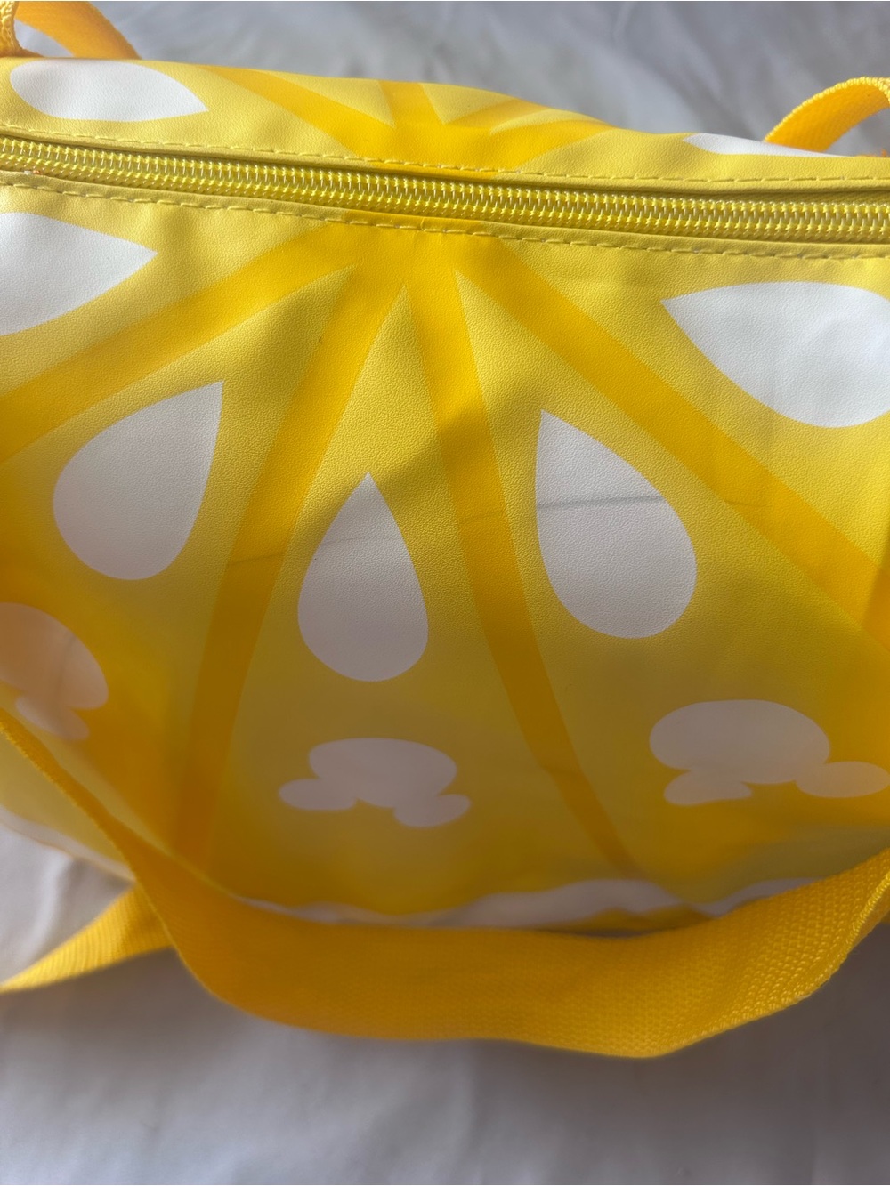 Mickey Mouse Lemon Wedge Cooler Bag - Picture 2 of 3